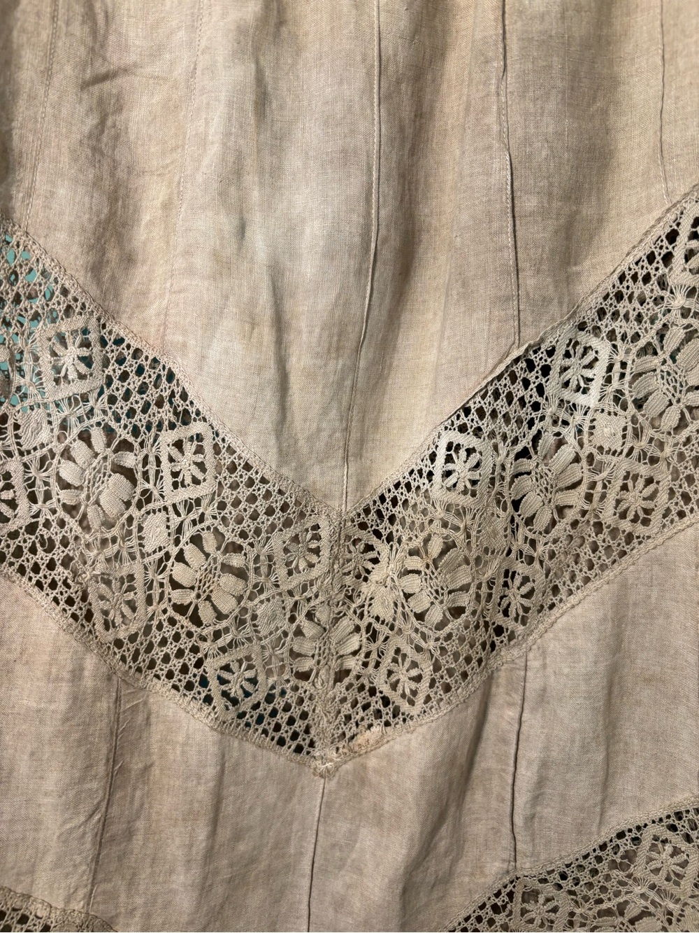 Antique Edwardian Off White Linen Lawn Skirt with Crochet Panels - Picture 2 of 6